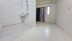 # 1 Loft (D14), Apartment #553616181